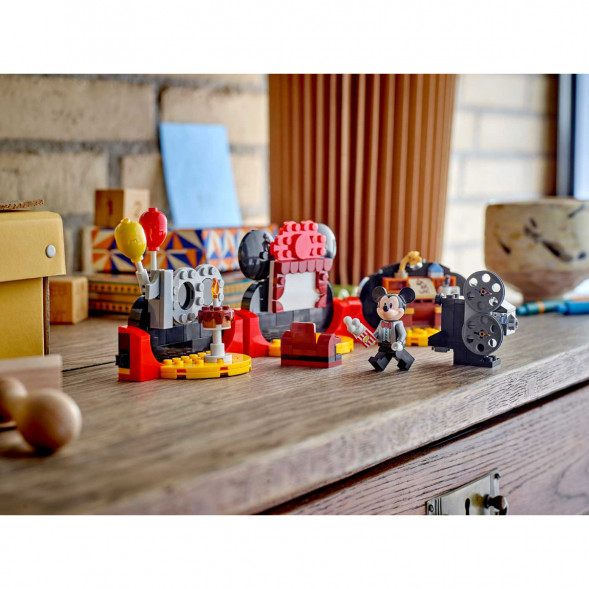 Конструктор LEGO Disney 40600 Празднование 100-летия Дисней в Махачкале