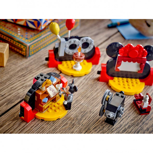 Конструктор LEGO Disney 40600 Празднование 100-летия Дисней в Махачкале