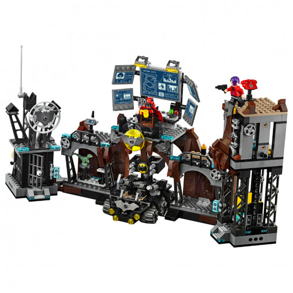 Конструктор LEGO Super Heroes 76122 Вторжение Глиноликого в бэт-пещеру в Махачкале