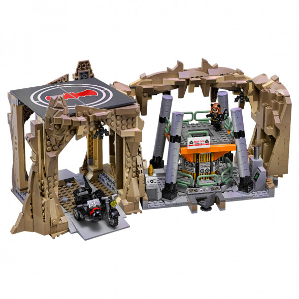 Конструктор LEGO Коллекционные наборы 76052 Логово Бэтмена в Махачкале