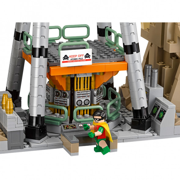 Конструктор LEGO Коллекционные наборы 76052 Логово Бэтмена в Махачкале