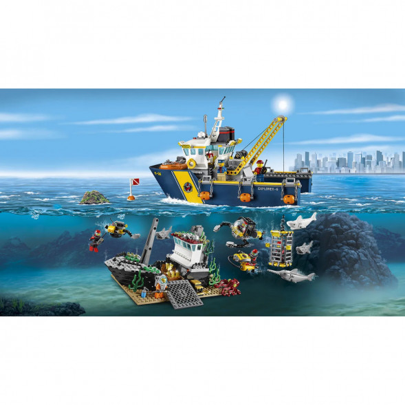 Конструктор LEGO City 60095 Корабль исследователей морских глубин в Махачкале