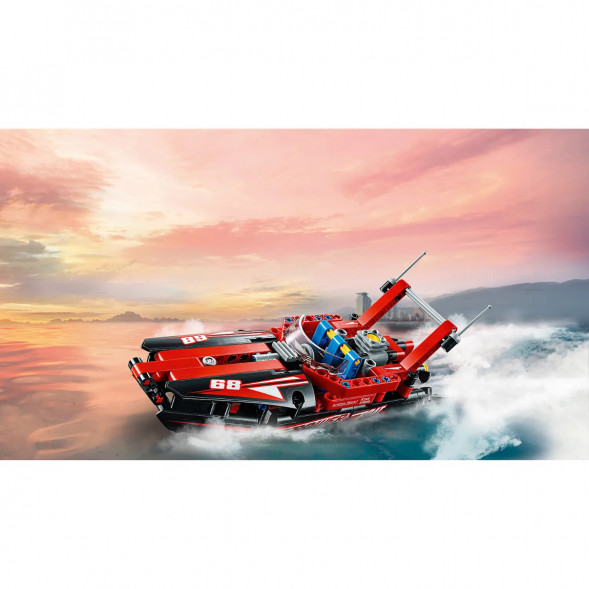 Конструктор LEGO Technic 42089 Моторная лодка в Махачкале