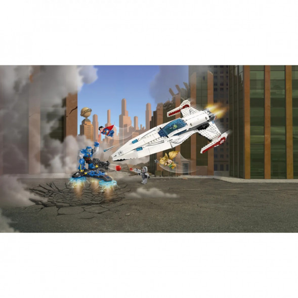 Конструктор LEGO Super Heroes 76028 Вторжение Дарксайда в Махачкале