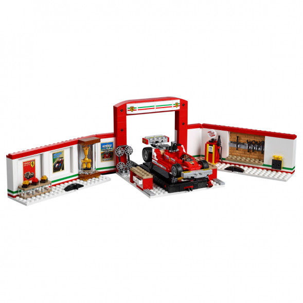 Конструктор LEGO Speed Champions 75889 Гараж Ferrari в Махачкале