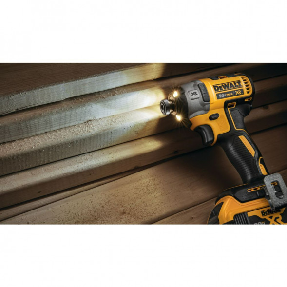 Аккумуляторный шуруповерт DEWALT DCF887N, без АКБ и ЗУ в Махачкале
