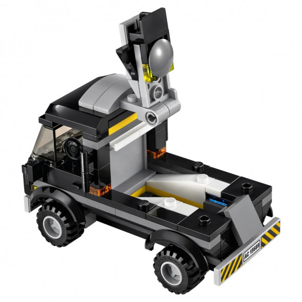 Конструктор LEGO Super Heroes 76032 Погоня на Квинджете Мстителей в Махачкале