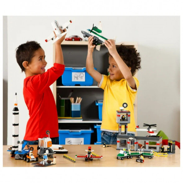 Конструктор LEGO Education 9335 Космос и аэропорт  в Махачкале