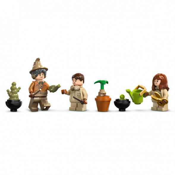 Конструктор LEGO Harry Potter 76445 Замок Хогвартс: Урок травологии в Махачкале