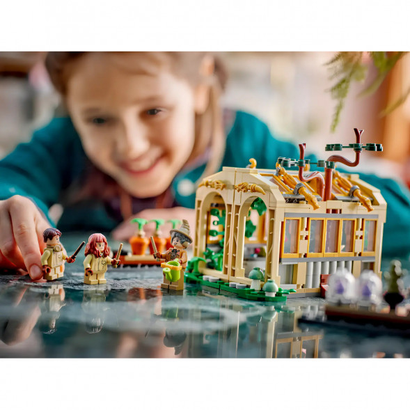 Конструктор LEGO Harry Potter 76445 Замок Хогвартс: Урок травологии в Махачкале
