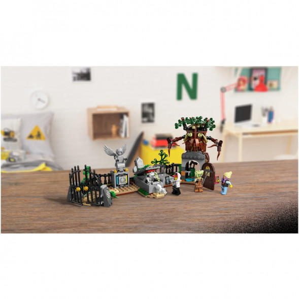 Конструктор Lego Hidden Side 70420 Загадка Старого Кладбища в Махачкале