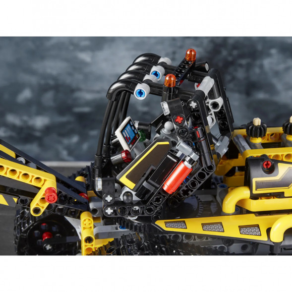 Конструктор LEGO Technic 42094 Гусеничный погрузчик в Махачкале