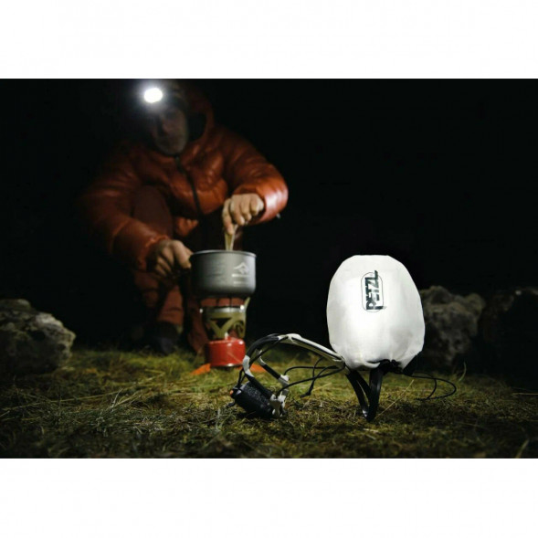 Налобный фонарь Petzl Actik Core E065AA03, 600 лм, красный в Махачкале