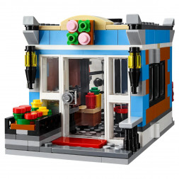 Конструктор LEGO Creator 31050 Магазинчик на углу