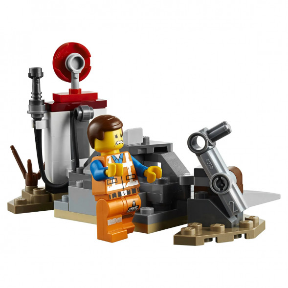 Конструктор LEGO Movie 70823 Трехколёсный велосипед Эммета в Махачкале